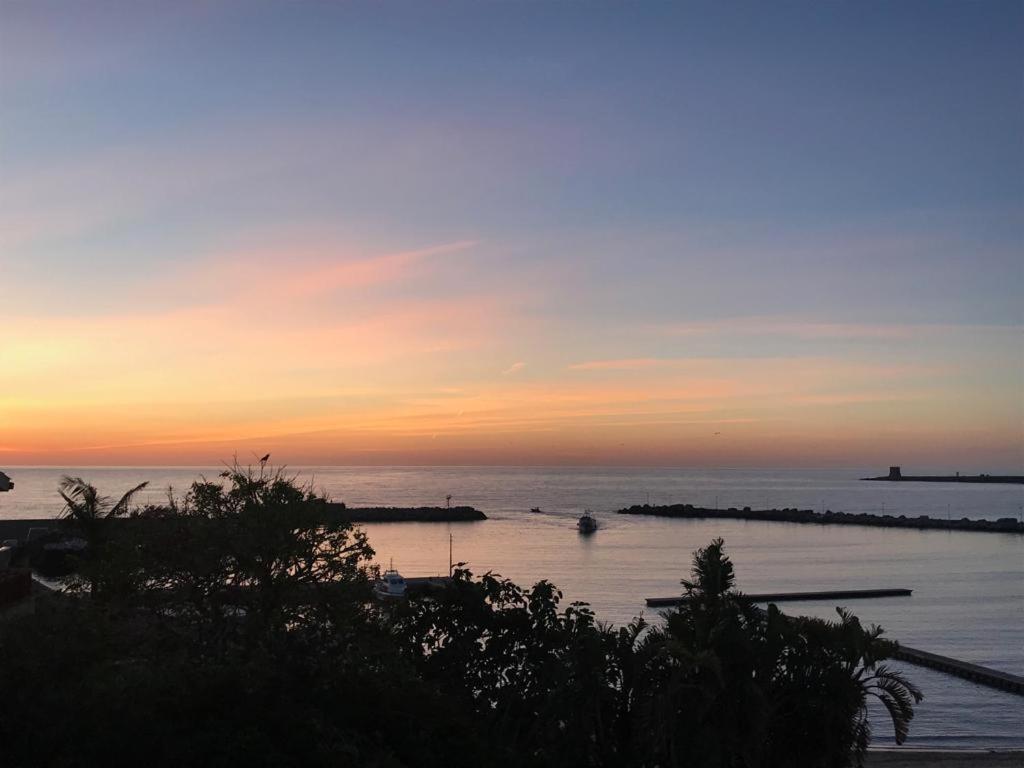 Appartamento Le Onde Terrasini Exteriör bild
